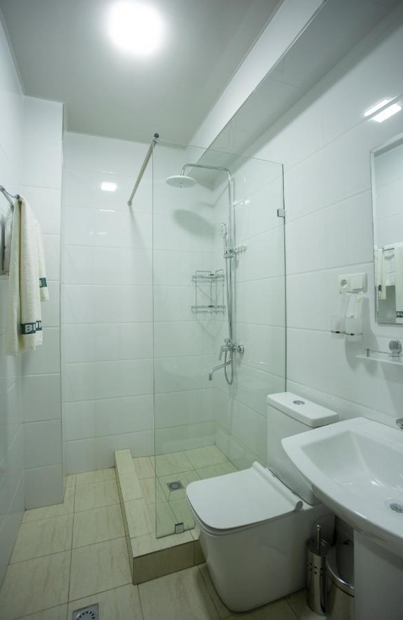 Viva Hotel Ташкент Экстерьер фото