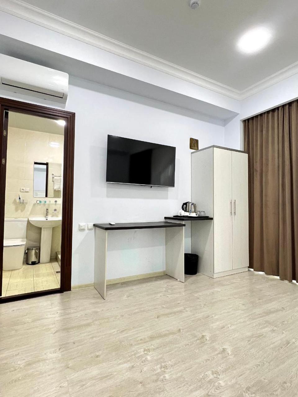 Viva Hotel Ташкент Экстерьер фото